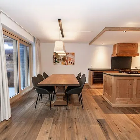 Chalet Hus Theo *