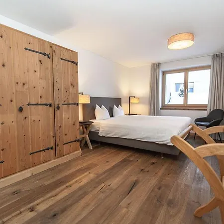 Chalet Hus Theo Klosters-Serneus